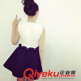 3.31 新款 8289 韓國東大門代購實(shí)拍15春夏新款韓版撞色無袖背心花苞連衣裙