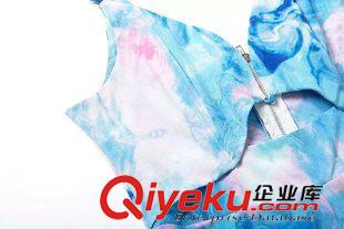 2015年7月24上新 歐美風2015秋季女裝新款  休閑時尚印花吊帶漏背連體褲
