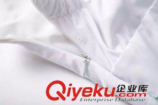 2015年7月8上新 歐美風(fēng)2015夏季女裝新款   休閑時尚開叉吊帶漏肩印花連衣裙原始圖片3