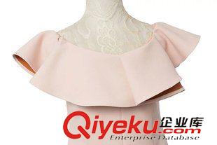 2015年7月8上新 2015夏季女裝新款   歐美風休閑時尚荷葉邊領露肩裙褲連體褲