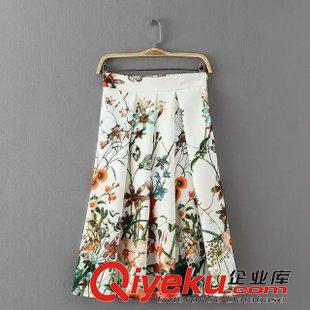 2015年6月4上新 歐美風(fēng)2015夏季女裝新款   休閑時(shí)尚圓領(lǐng)短袖蕾絲拼接雪紡襯衫