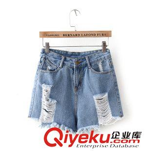 2015年4月22上新 2015夏季女裝新款  歐美風(fēng)休閑時(shí)尚中腰條紋直筒短褲