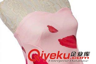 2015年4月15上新 2015夏季女裝新款  歐美風(fēng)時(shí)尚數(shù)碼印花嘴唇印花裹胸大擺連衣裙原始圖片2