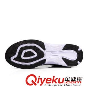 男鞋 夏季時(shí)尚輕便跑步鞋男網(wǎng)布面透氣個(gè)性運(yùn)動鞋舒適百搭潮流休閑鞋男