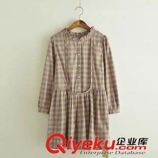 -----》連衣裙 N226塔卡沙香蕉長(zhǎng)款翻領(lǐng)拼接刺繡T恤