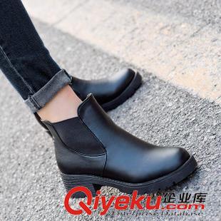 圓頭跟鞋 女鞋批發(fā)2015秋季新款英倫風(fēng)馬丁鞋粗跟復(fù)古防水臺(tái)高跟靚鞋女