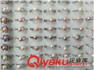 珍珠 產(chǎn)品熱銷地?cái)傌浽幢焙Ｕ渲槟信ㄓ媒渲?手鏈吊墜項(xiàng)鏈跑江湖地?cái)傇紙D片2