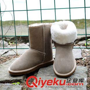 UGG5825牛皮 長(zhǎng)期供應(yīng)批發(fā)雪地靴批發(fā)5825中筒短靴子 zp 牛皮  雪地棉鞋子