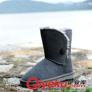 UGG5803牛皮 外貿(mào)雪地靴中筒靴 紐扣單扣 雪地靴子 平底 zp雪地靴批發(fā)靴子