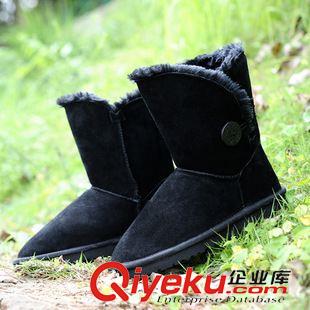 UGG5803牛皮 外貿(mào)雪地靴中筒靴 紐扣單扣 雪地靴子 平底 zp雪地靴批發(fā)靴子