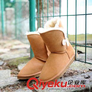 UGG5803牛皮 雪地靴批发5803zpzp保暖 短靴子 中筒靴子 雪地棉 防滑鞋底