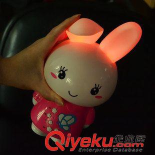 淘寶、天貓 新款 愛兒樂A4內置600內容BB兔充電下載益智早教嬰幼兒故事機玩具原始圖片3