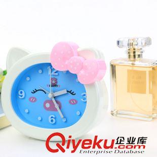 9月24號(hào)新品 新款KT貓鬧鐘 床頭擺件卡通鬧鐘 10元店地?cái)傌浽窗儇?淘寶熱賣