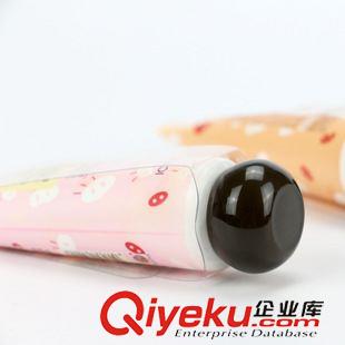 9月16號(hào)新品 防干裂 小豬皮膠原蛋白護(hù)手霜持久保濕 10元店貨源批發(fā)原始圖片3