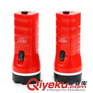 手電 型號3243充電式塑料手電筒 強弱光兩檔小手電 可調(diào)式 百貨批發(fā)