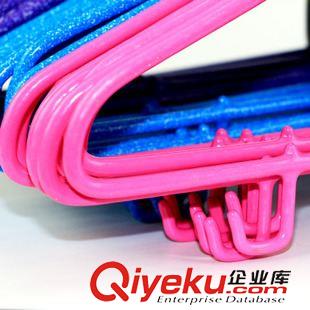 生活用品 新品衣架納米浸塑衣架加粗防滑金屬鋼絲衣架 十元店貨源批發(fā)原始圖片2