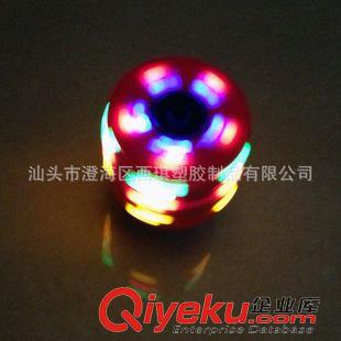 閃光玩具 工廠直銷  燈光音樂陀螺 地攤貨源 澄海新奇特兒童玩具批發