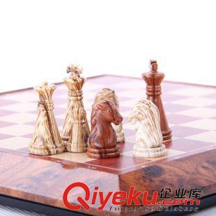 國際象棋 UB友邦 精品小號仿木紋國際象棋 磁性帶墊棋盤原始圖片3