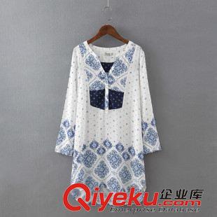 8.8新款 2015女裝新款歐美風(fēng)時尚數(shù)碼印花插肩袖寬松T恤