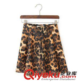 2015年2月上新 2015春裝新款  歐美風時尚范水墨樹葉印花長袖短款衛(wèi)衣