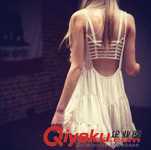 2015年6月27日上新 15夏裝新款  歐美街頭潮裙后背鏤空連衣裙性感大露背吊帶連衣裙原始圖片3