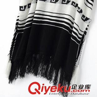 9月28號 周一上新 NM歐美風2015秋季新品手工辮子提花流蘇斗篷毛衣 寬松針織衫披肩原始圖片3