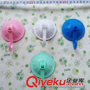 展銷(xiāo)贈(zèng)品 單個(gè)強(qiáng)力真空吸盤(pán)鉤 吸盤(pán)粘鉤 地?cái)倰煦^批發(fā) 義烏2元 兩元批發(fā)原始圖片3
