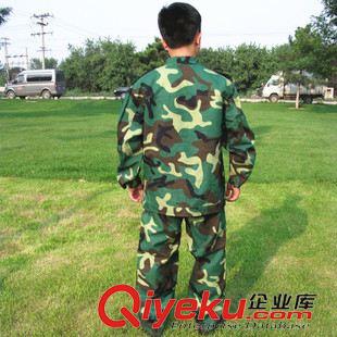 店長推薦 廠家直銷tj大中小學(xué)生軍訓(xùn)迷彩服套裝 叢林海洋長袖軍迷訓(xùn)練服