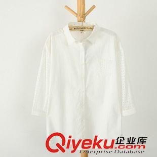 9月19日新品 2015春季新款日系小清新不規(guī)則下擺鏤空純棉中長款氣質(zhì)襯衫 0532