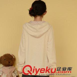 9月6日新品 2015秋裝新款批發(fā)可愛(ài)貓魚(yú)刺繡連帽休閑百搭外套女 2505原始圖片2
