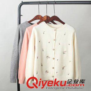 8月31日新品 2015秋裝新款日系小清新女裝貓頭鷹貼布蝙蝠袖寬松長袖套頭毛2381