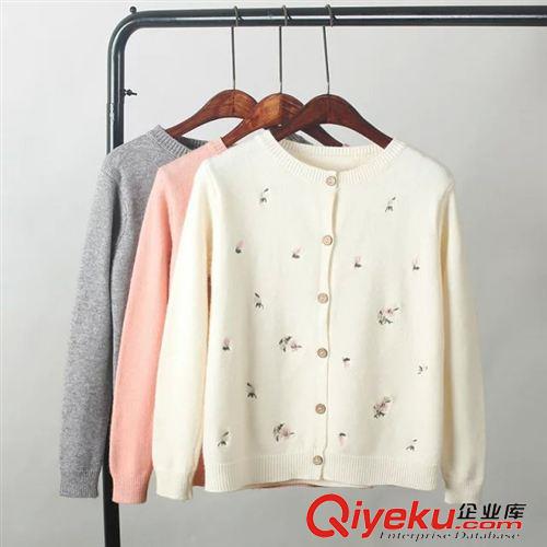 8月31日新品 2015森女系秋季新款復(fù)古時尚森女系玫瑰花刺繡花針織開衫毛衣2393原始圖片3