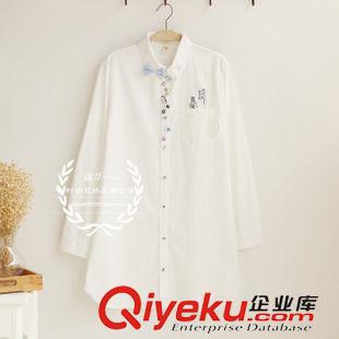 8月30日新品 2015新款蝴蝶結(jié)多扣裝飾翻領(lǐng)寬松中長款長袖襯衫女襯衣 女2354原始圖片3