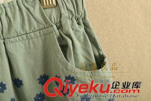 8月29日新品 日系森女系花朵刺繡松緊腰卷邊休閑褲百搭長褲學(xué)生女褲 2321