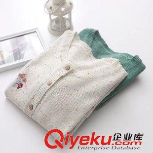 8月29日新品 日系森女系學(xué)院風(fēng)可愛刺繡撐傘小人長袖針織毛衣開衫女2322