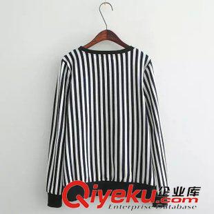 8月13日新品 2015秋季日系森女系寬松條紋卡通字母長袖T恤 女1882原始圖片3