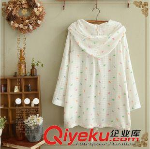 8月10日新品 2015新款 森女系可愛(ài)印花寬松連帽長(zhǎng)袖襯衫 薄款防曬衫 1805原始圖片2