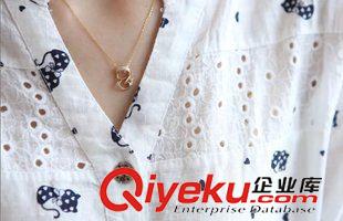 8月5日新品 2015秋季日系森女系鏤空刺繡印花小貓寬松V領(lǐng)九分袖襯衣 襯衫1654