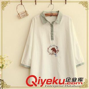 8月4日新品 日系女裝 初秋新款女裝 熊花環(huán)刺繡 棉麻翻領七分袖襯衫 女1628