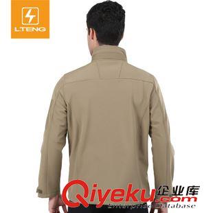 公版專區(qū) 2015雷騰男士軟殼沖鋒衣抓絨保曖防水防風(fēng)耐磨防刮062原始圖片3