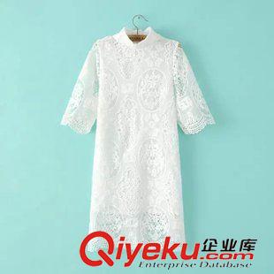 9月12 時尚百搭秋裝 女士個性刺繡蕾絲拼接袖薄款套頭T恤衫14YY-9.388