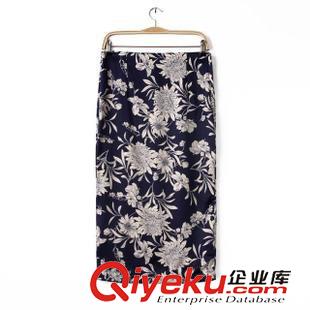 15年8月26-31 歐洲站爆款 女青花瓷花朵仿絲綢后開叉包臀半裙半身裙5AZ-8.452