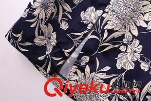 15年8月26-31 歐洲站爆款 女青花瓷花朵仿絲綢后開叉包臀半裙半身裙5AZ-8.452原始圖片3