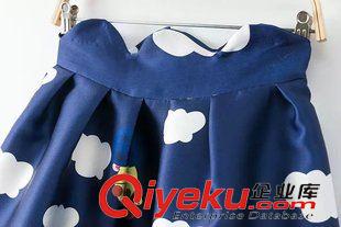 15年8月16-20 歐美個性秋裝 女士云朵印花花瓣腰時尚半身裙20SB-8.278原始圖片3