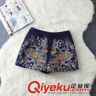 15年8月16-20 民族風新款女裝 彩色圓圈菱紋刺繡修身高腰短褲休閑褲10QH-8.280