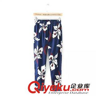 15-7月01-05 夏季休閑百搭時尚新款 女士大花朵印花松緊腰九分棉麻褲6MM-7.060