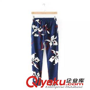 15-7月01-05 夏季休閑百搭時尚新款 女士大花朵印花松緊腰九分棉麻褲6MM-7.060