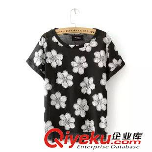 15-5月26-31 韓版人氣熱賣爆款 女士甜美百搭花朵貼布短袖T恤衫MM-5.582