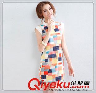 7.18號新款 韓版新款翻領(lǐng)彩色數(shù)碼格拼色無袖連衣裙原始圖片2