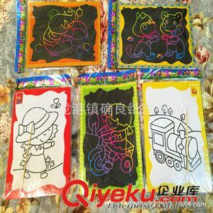 儿童DIY益智涂鸦画 厂家清仓直销双面刮刮画儿童益智玩具刮刮画彩色水彩画纸刮画涂画